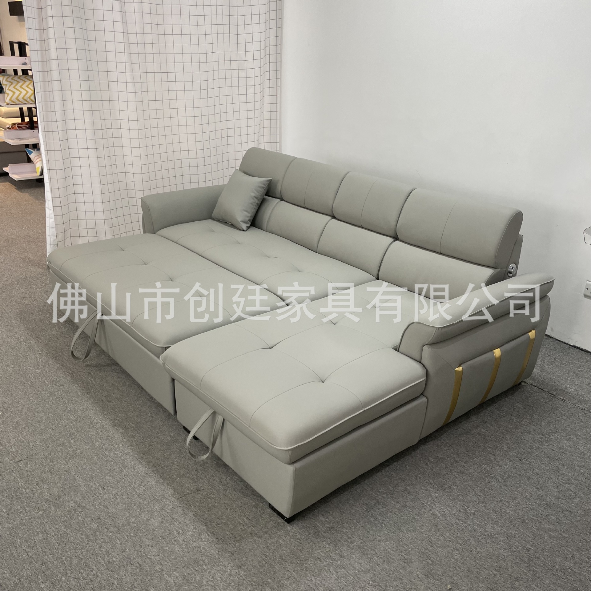 2_SV8}F(LOQV[C2AJHSVB~V.jpg