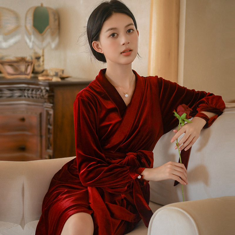 Velvet long bathrobe for bride
