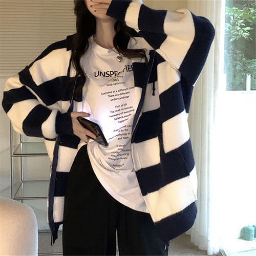 纯色编织格纹毛衣外套女慵懒风短款宽松早秋外穿上衣女士针织开衫详情2