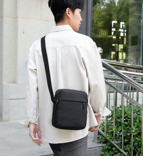 Unisex Shoulder Bag Casual Casual Diagonal Cross Bag Outdoor Travel Mobile Phone Bag Business Large Capacity Backpack