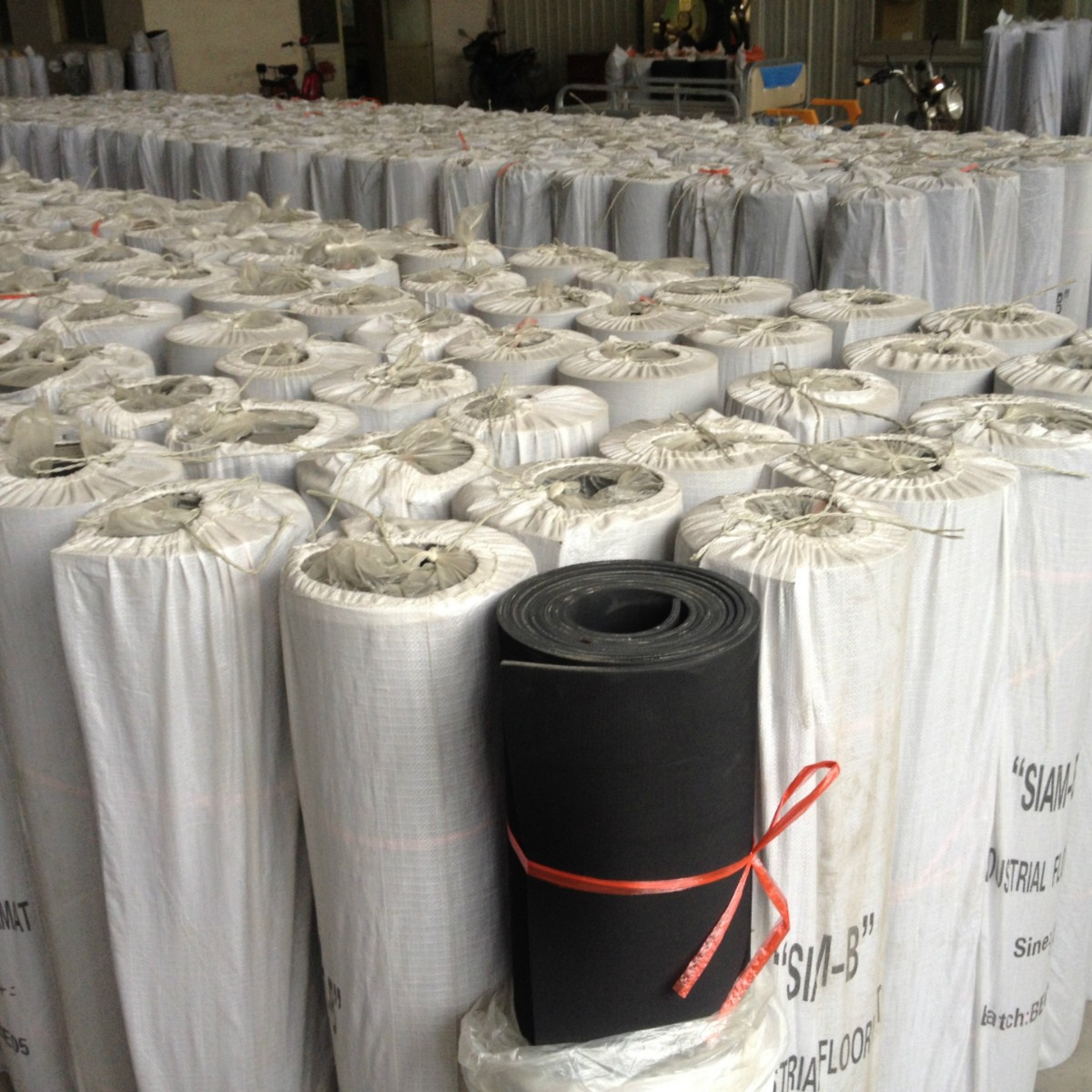 布纹橡胶板 防滑绝缘橡胶板 大量现货 价格优惠耐磨减震防震