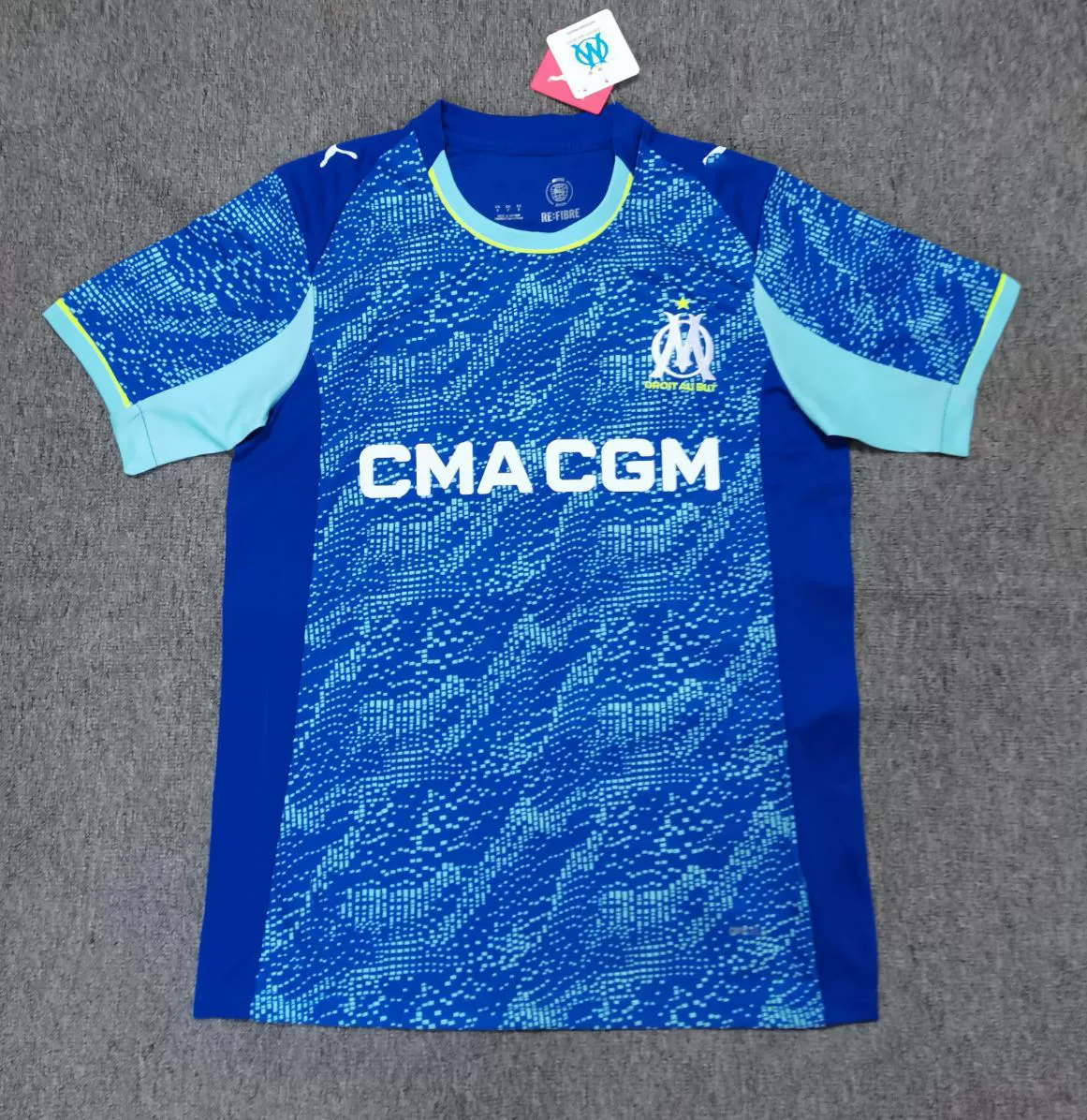 Футбольная футболка, разные клубные дизайны (Atlanta, Barcelona, Lisbon, South Africa), размеры S–XXL
