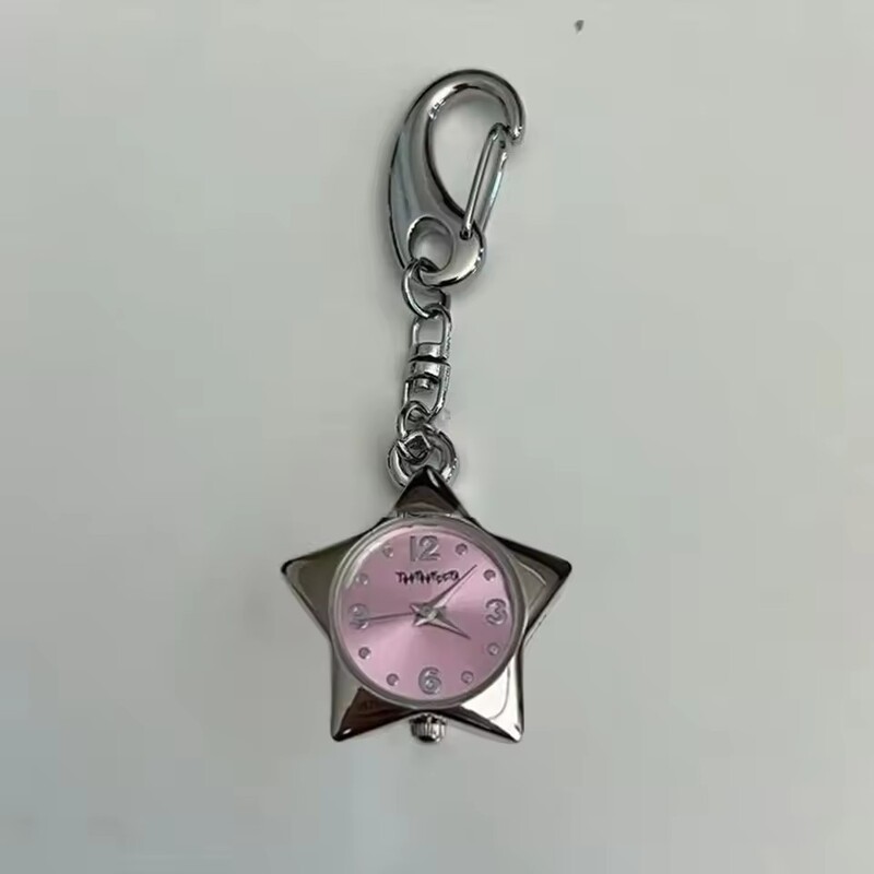 時計ヘッドペンダント〜サブカルチャーニッチデザインラブロック四つ葉のクローバースターテーブルチタン鋼ペンダントバッグ吊り装飾|undefined