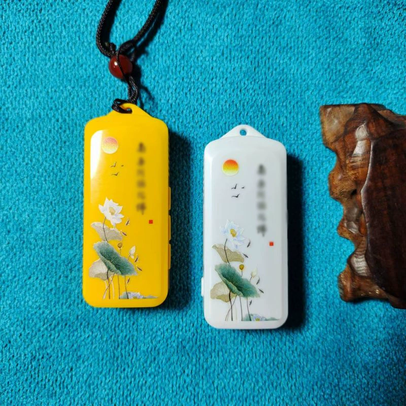 Новый подвесной карманный музыкальный плеер, портативный MP3-плеер с высококачественным звуком, зарядкой и радио.