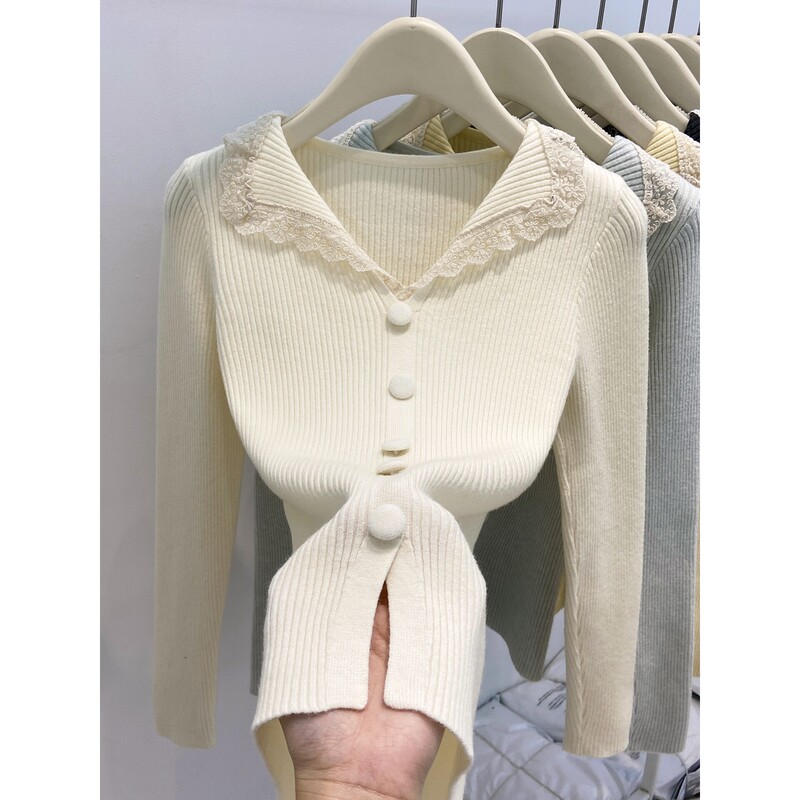 French-Style Gentle Style Cuffed V-Neck Slim-Fit Top for Women, Stunning Lace Patchwork Knitted Sweater for Autumn and Winter