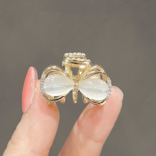 ŮСץ�A؈��ʯ�^����Y�����A�ɐ���Ů�A��픊A���X��С̖�l�A