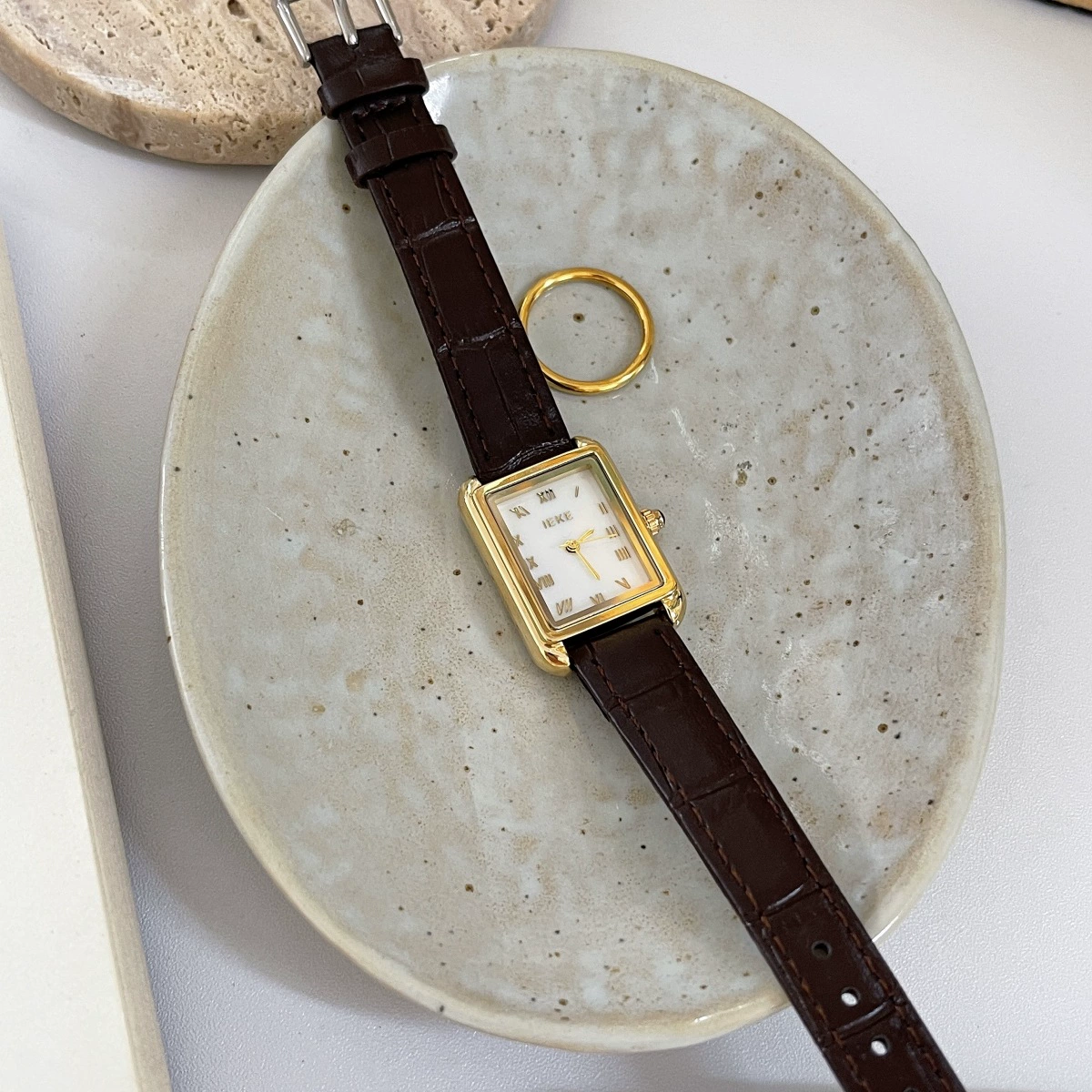 IEKE Classic retro sophisticated watch pearl, universal belt, Mori