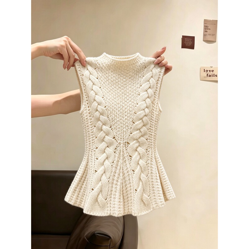 Unique design, three-dimensional cable knit sleeveless vest for women, spring French style, pure and alluring, waist-cinching top, new model Unique design, three-dimensional cable knit sleeveless vest for women, spring French style, pure and alluring, waist-cinching top, new model