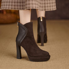 2025冬季新款软皮时尚女靴子舒适圆头高跟短靴防水台厚底粗跟单靴