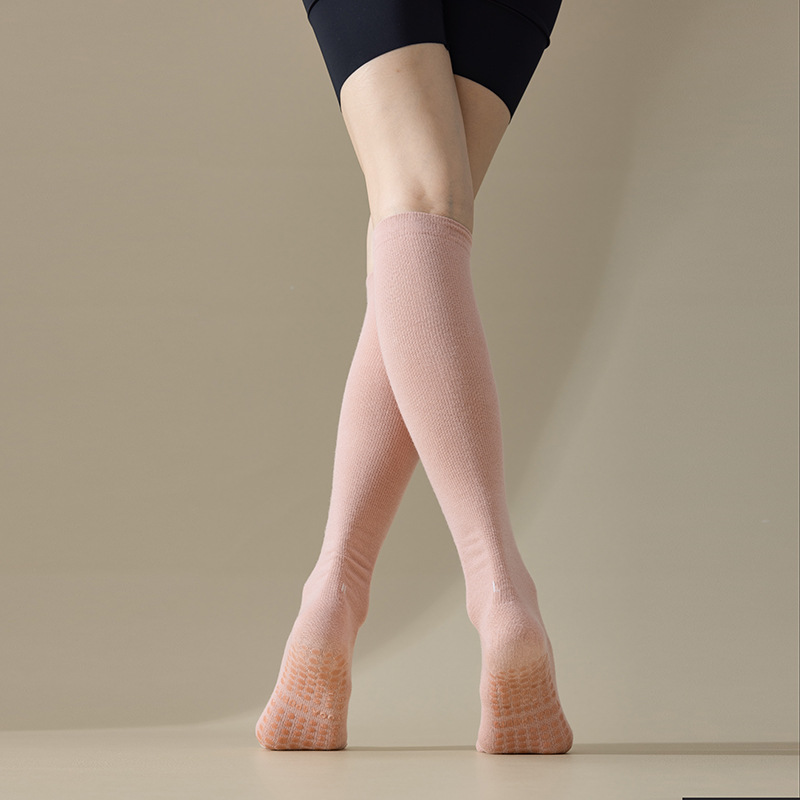 圧力の靴下の子供のヨガの靴下の高い筒の綿の純色のふくらはぎの靴下の卸売りのフィットネスのダンスの滑り止めのプラティのストッキング