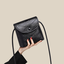 包包女式2025新款水桶包单肩真皮女包斜挎包迷你小包手机包箱包