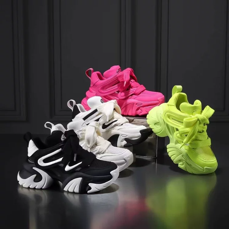 2025 новый маленький ребенок папаша обувь женская волна летняя сетка дышащая толстая подошва спортивная повседневная обувь