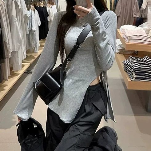 Футболка с нерегулярным подолом женская рубашка с длинным рукавом