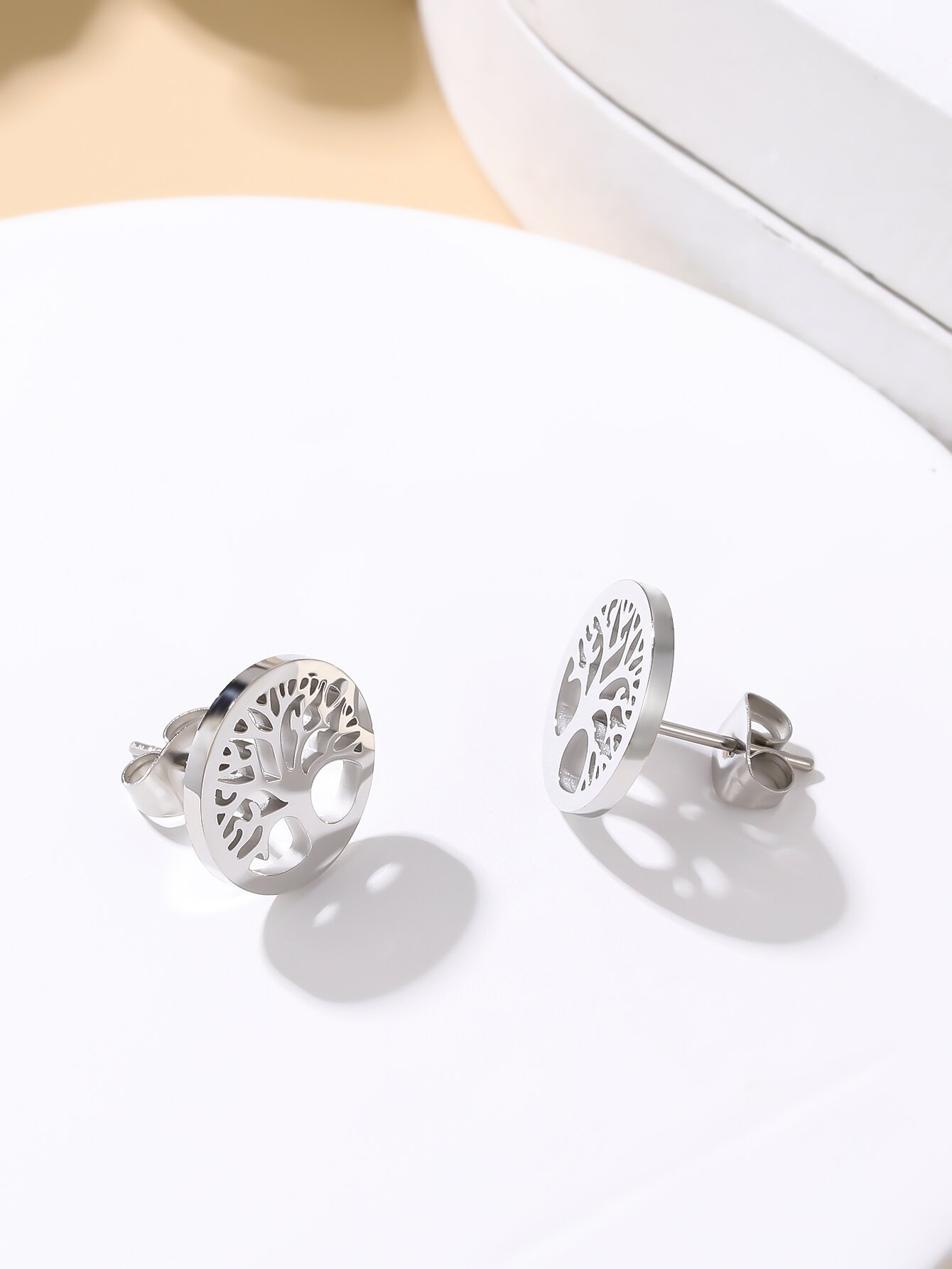 Title 7, Ladies Round Lucky Life Tree Earrings Beautifu...