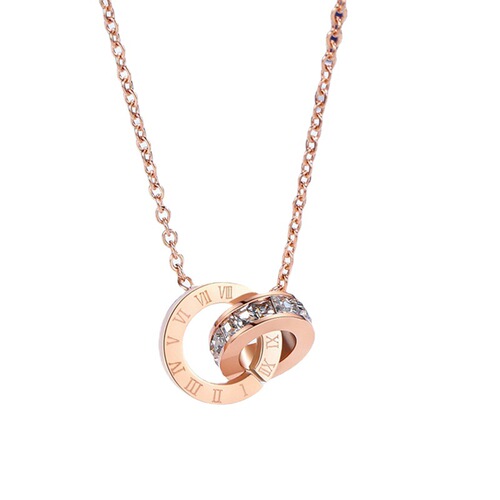 Titanium steel necklace for women, Korean-style, with Roman numeral double-ring pendant—trendy Instagram-inspired diamond-studded clavicle chain featuring a uniquely designed statement neckpiece.