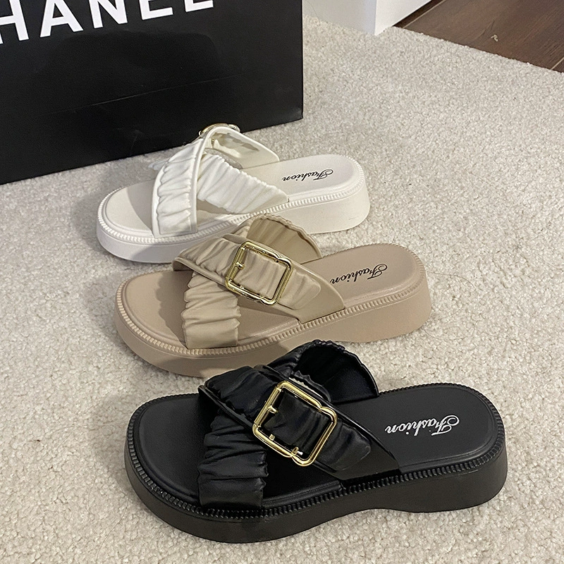2024 Новые популярные тапочки для внешней торговли для женщин, летняя одежда, Нескользящие модные Универсальные сандалии на танкетке на толстой подошве для женщин