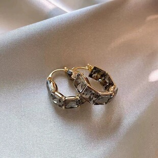 �p�ݸ߼��л�ɫˮ�����K���h�¿���|����Ů�߼����p�݂��Զ��