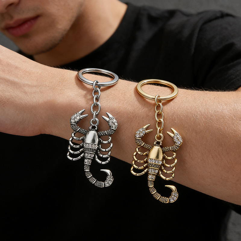European and American Cross-Border Fashion Creative Personality Retro Alloy Diamond Animal Scorpion Key Chain Pendant Accessories