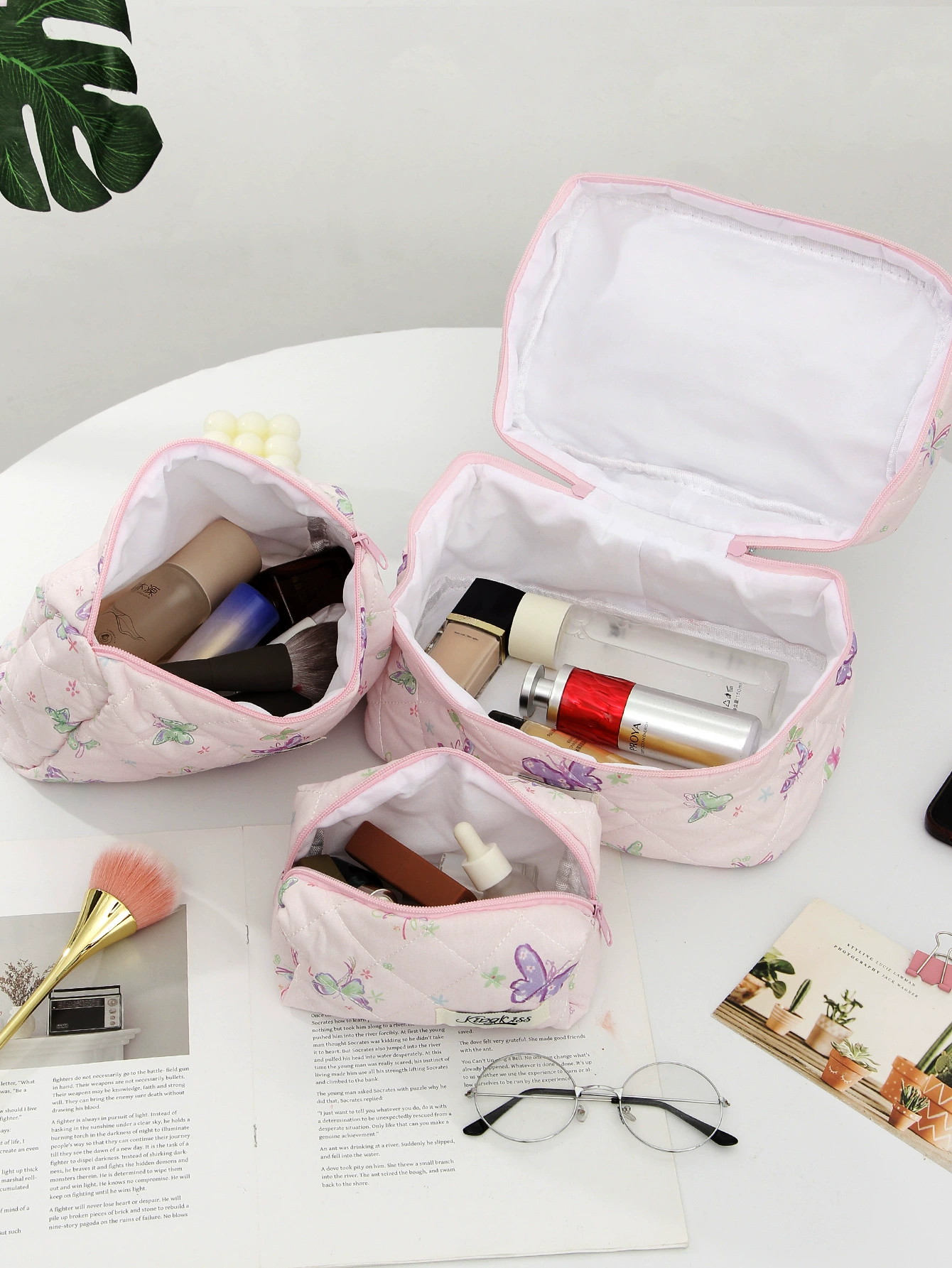 Universal cosmetic bag, capacious handheld organizer bag
