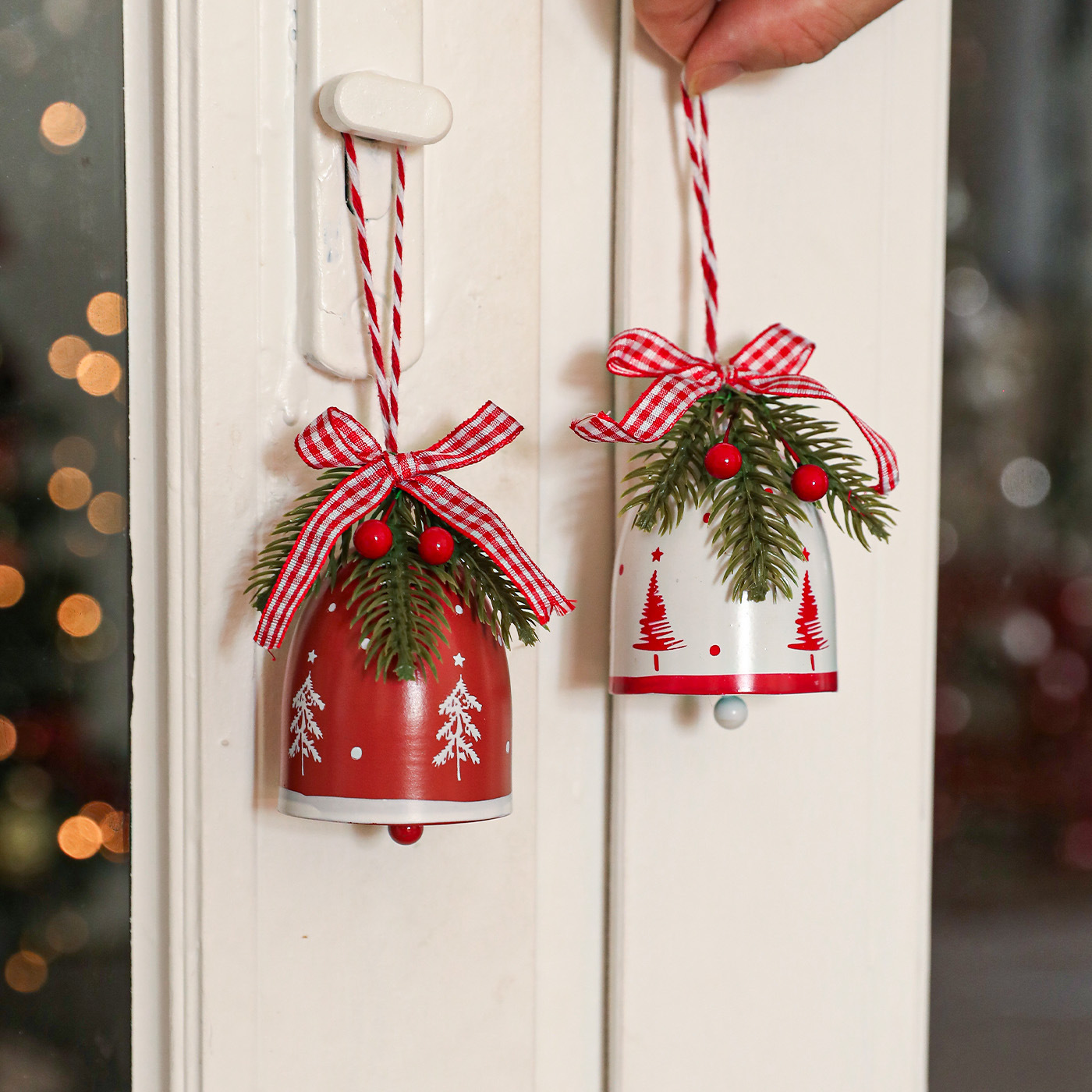 Nuevo hierro forjado de Navidad arco campana de viento colgante de árbol de Navidad colgante de pared colgante de fruta roja decoración colgante