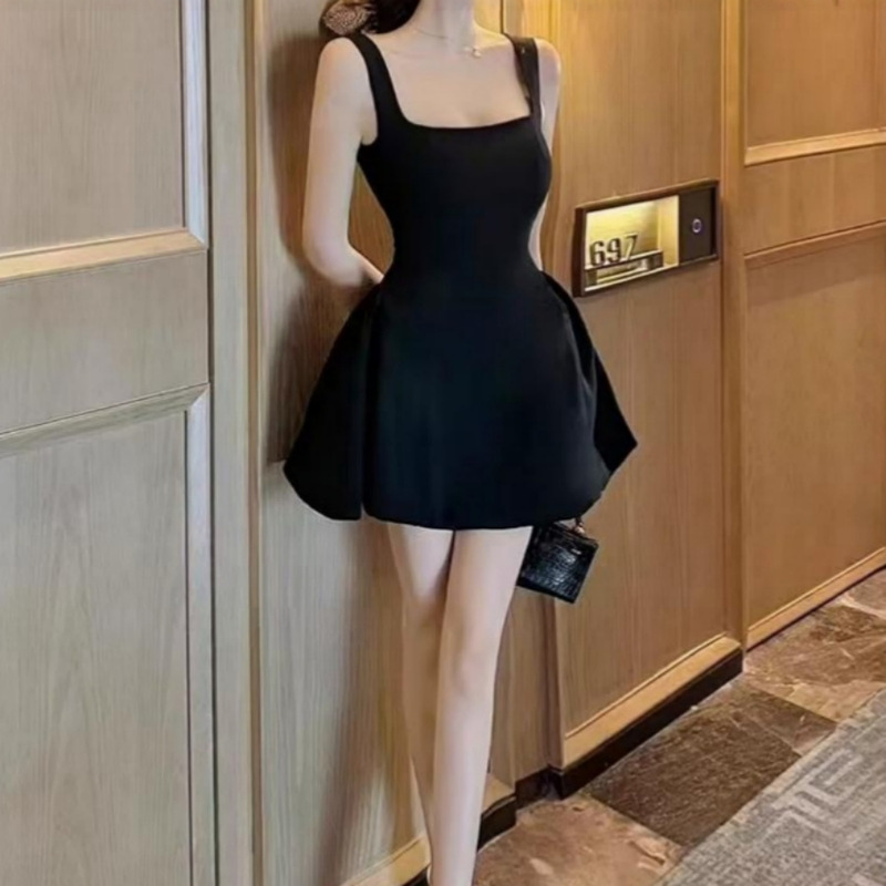 Black Dress for Women, Summer Hepburn Style, Cinched Waist Little Black Dress, Stunning Summer Dress, French Style A-Line Dress with Pockets