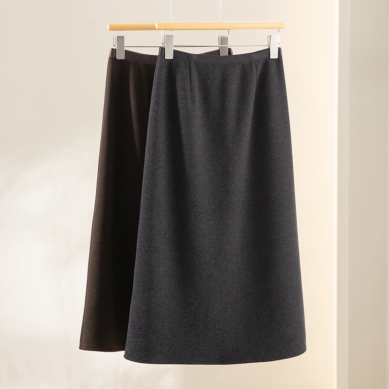 High-End Accessible Luxury Cashmere Silk Blended Straight Skirt for Women Winter New Thickeneded Back Slit Hip Skirt