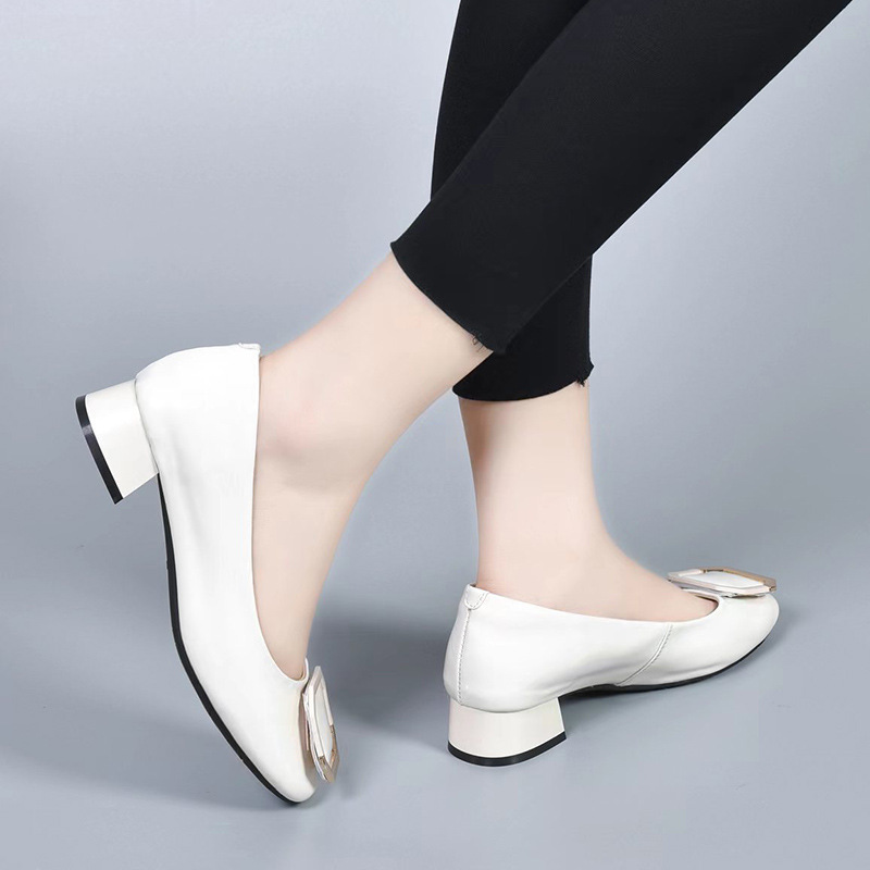 Giày lười nữ mũi vuông đế bằng da sáng chế miệng nông — Màu đen