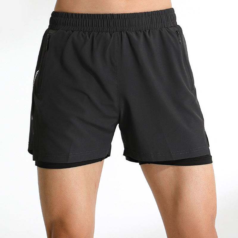 Los hombres de verano corriendo pantalones de tres puntos falsos de dos piezas de deportes casuales pantalones cortos de entrenamiento de fitness de doble capa transpirables de secado rápido en stock