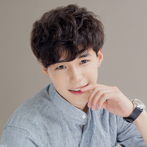 Stylish short hair with bangs for handsome men in Europe, America, and Korea, hairpiece and headcover