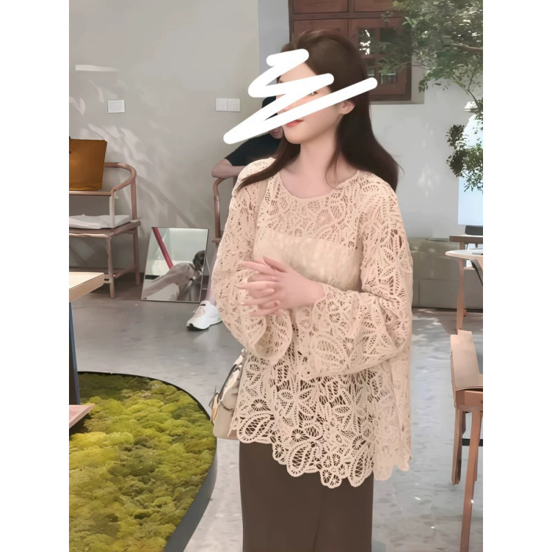 French-Style High-End Exquisite Hollow Long-Sleeve Blouse for Women, Heavily Crafted, Super Pretty Lace V-Neck, Niche and Chic Top