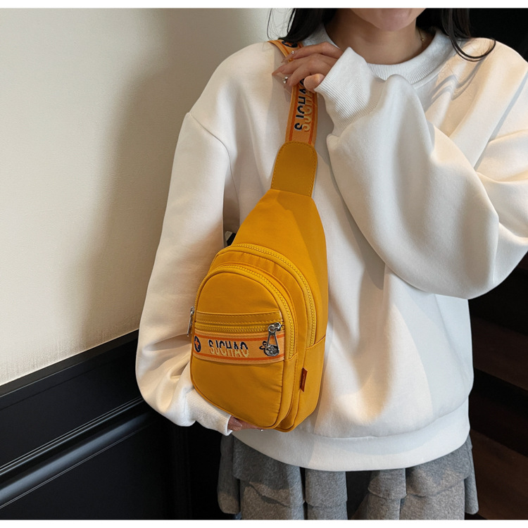 Summer nylon bag for women, 2025 new style commuter sports single-shoulder chest bag, niche and versatile, large-capacity crossbody bag undefined