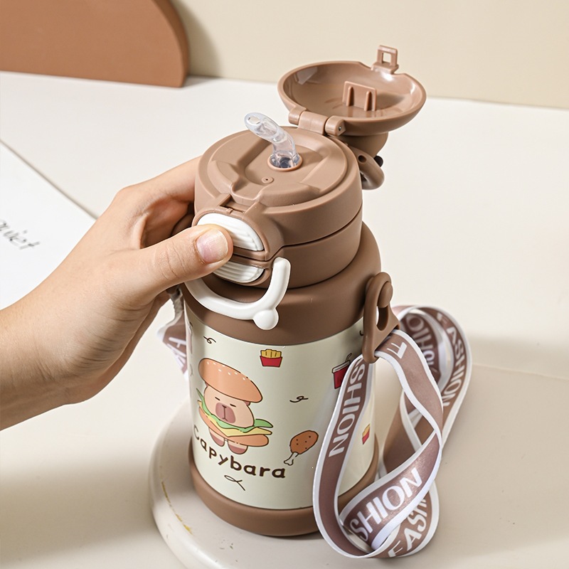 2025 Kapibara taza de calor para niños de alto valor facial, gran capacidad para llevar lindos tazas de agua portátiles