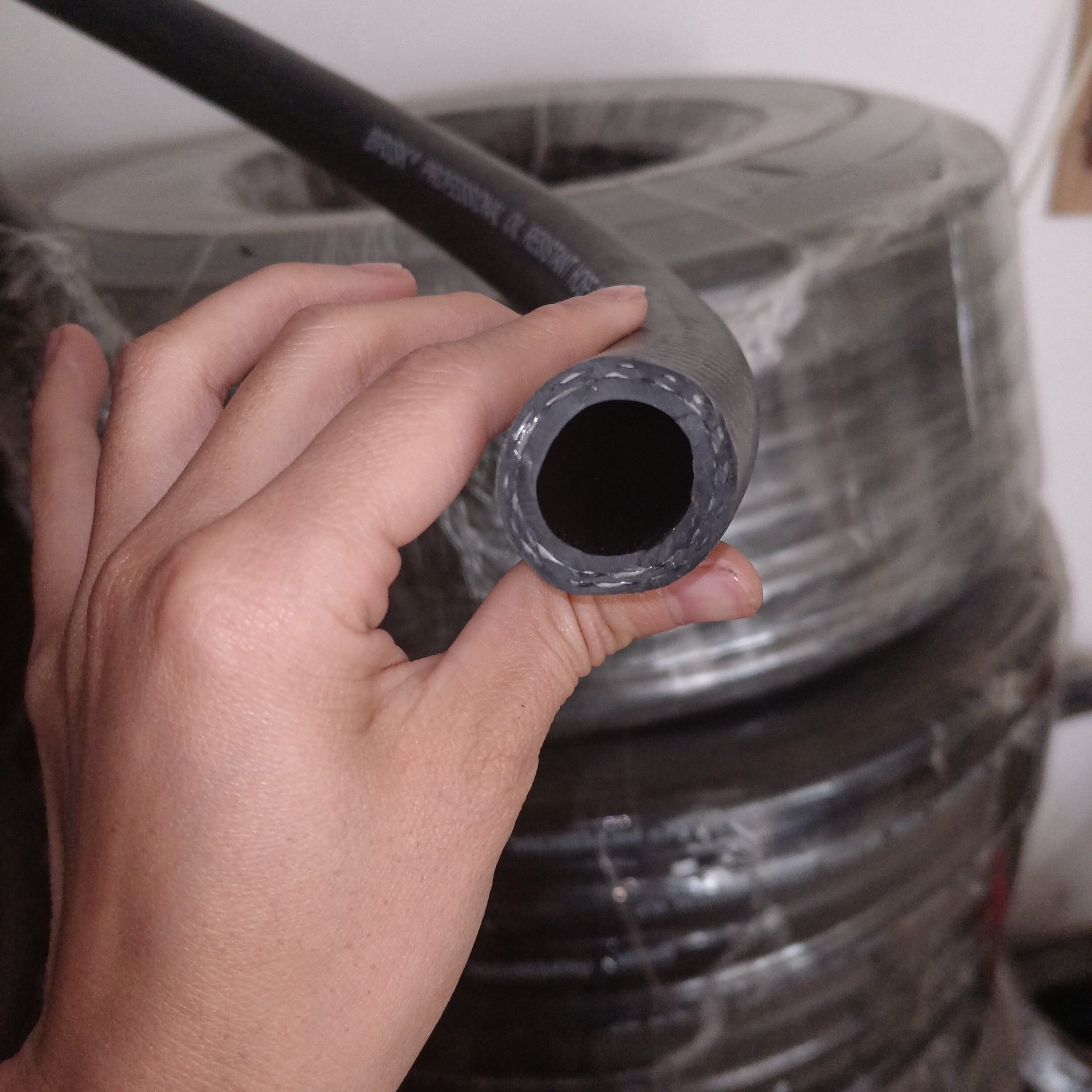 厂家供应 光面夹线胶管 耐油管 汽车暖风管 柴油管 机油 液压油管