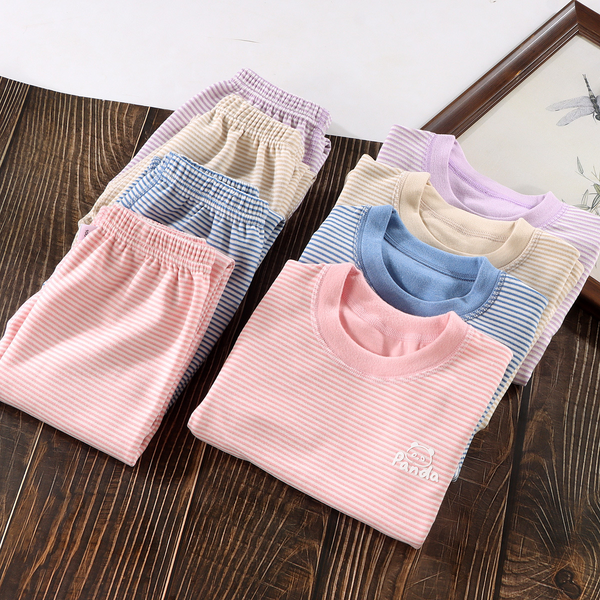 Niños de otoño y invierno lana seda abrigo de otoño pantalones de otoño hombres y mujeres rayas sin hueso conjunto de ropa de hogar caliente para niños mayores