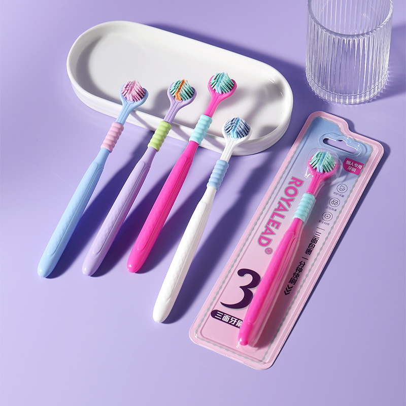Cepillo de dientes colorido tridimensional de tres lados para el hogar para adultos RAOYI, paquete único, limpieza de paquetes completos, cepillo de dientes de cerdas suaves de alta calidad