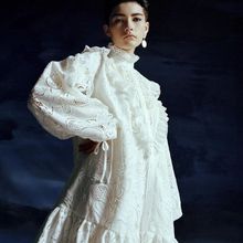 2023秋季立领灯笼长袖拼接花边袖口系带收腰显瘦连衣短裙气质款