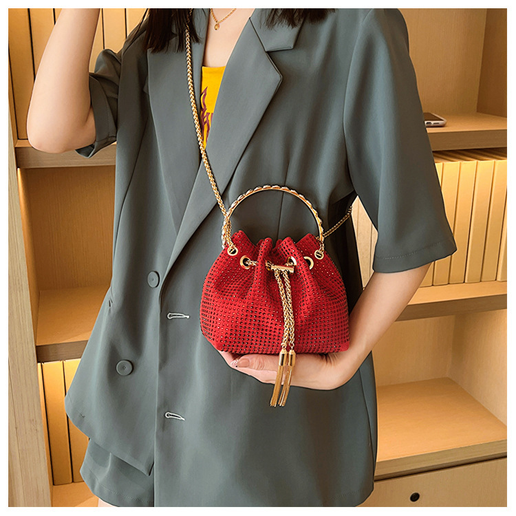 270g Weight Polyester Lining Material Sewing Thread Fashion Element String Closure Type Single Shoulder Strap Strap Type Evening Bag Bags Type Party, Shopping Occasion Pu Leather Material Solid Color Pattern All Seasons Season Women's Gender Streetwear Style Bucket Shape Medium Size Women's Medium Pu Leather Solid Color Streetwear Sewing Thread Bucket String Evening Bag 20
