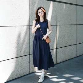 女式针织衫;连衣裙;女式羊毛衫