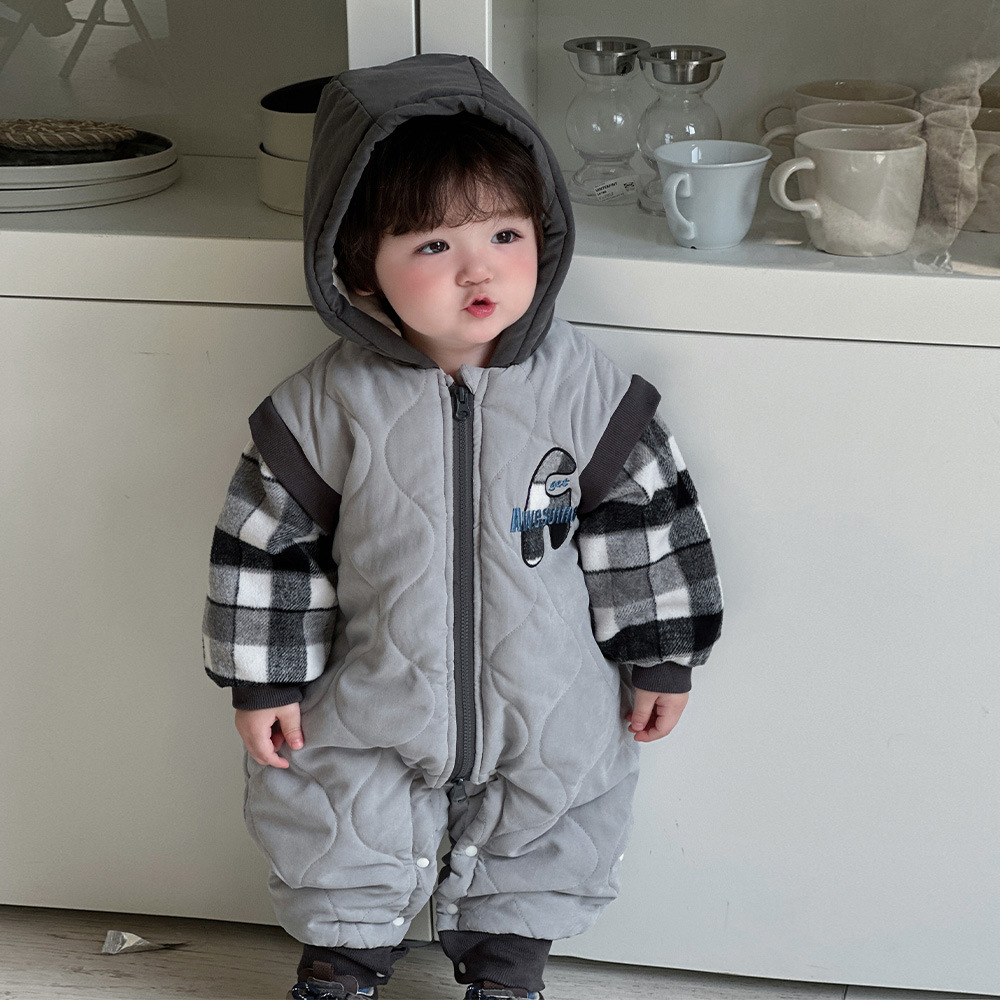 2024 nuevo bebé de invierno estilo coreano a cuadros de estilo occidental acolchado de algodón acolchado grueso cálido y cómodo abrigo de algodón de una pieza suave
