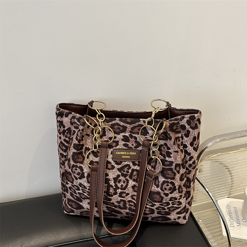 Bolsas de moda de leopardo de mujer, bolsas de tote de viento perezoso, 2024, bolsas de brazo nuevas, bolsas de hombro casuales de estilo europeo y americano