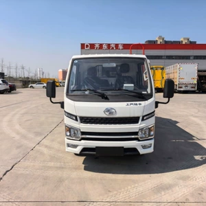 Rear-mounted compression garbage truck with stable hydraulic system for continuous operation, suitable for collecting waste in malls, supermarkets, and restaurants