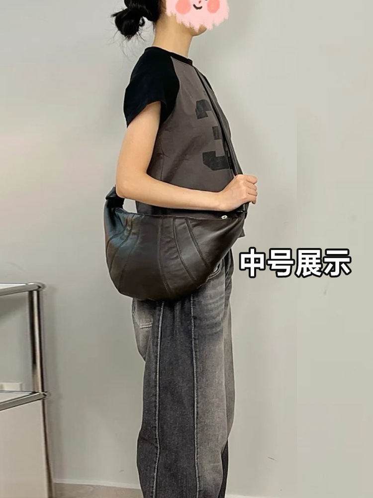 2025新型ネット紅羊角包羊皮餃子包真皮女包牛角包可讃包斜め掛け胸包