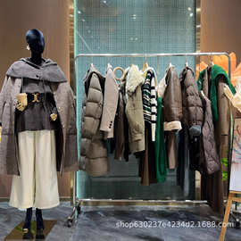 中高奢羽绒服品牌专柜撤柜石井女装批发走份孤品杂款外套服装货源