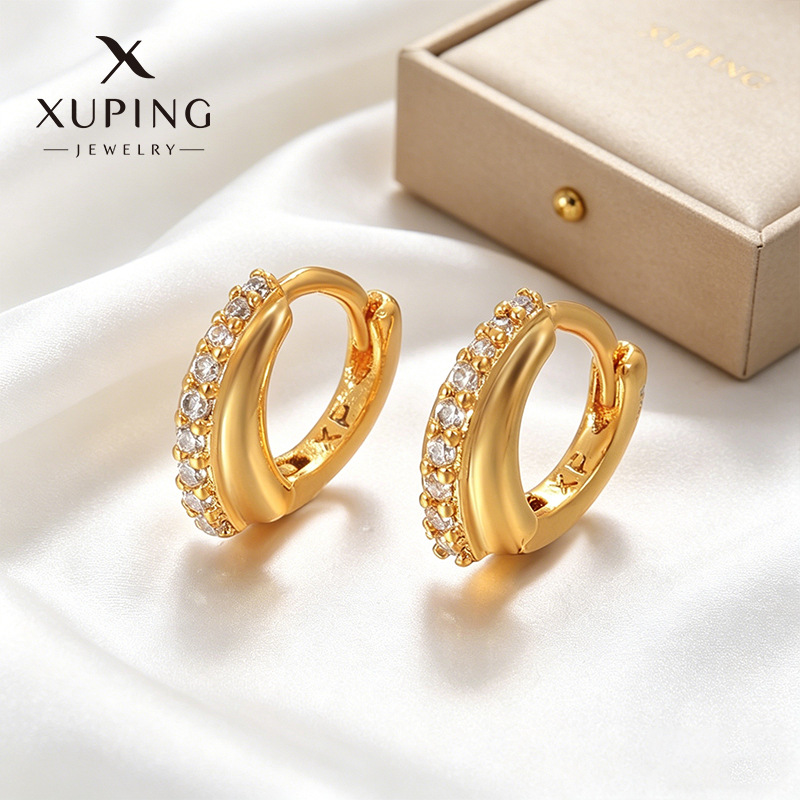 Xuping Europa y los Estados Unidos transfronterizos incrustados una sola fila de aretes de gemas artificiales de moda auriculares de oro pequeños al por mayor mujeres