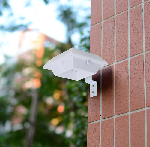 12 LED solar-powered outdoor fence light, high-brightness LED lighting, solar-powered household courtyard wall light