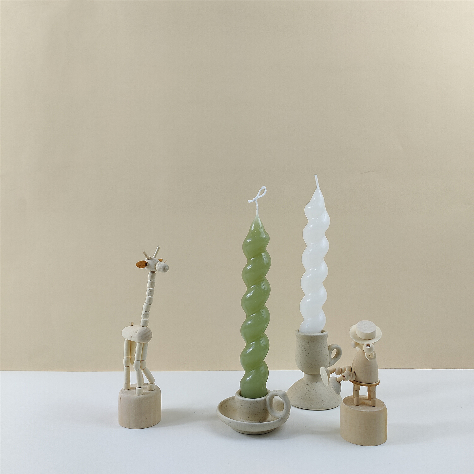 Xiongwei barra espiral cera PC dos-flap molde vela molde Alta Luz y limpieza fácil desmoldeo gran cantidad descuento DIY vela molde