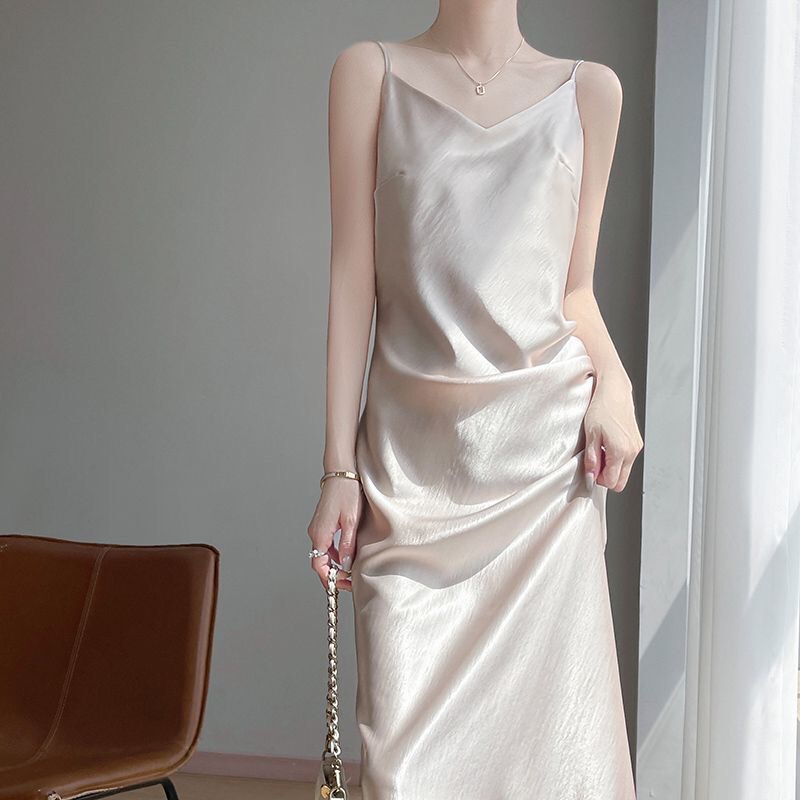 [Adjustable Shoulder Straps] Gilt Satin Pleated Suspender Dress, Feminine V Neck Slimming Look Mid-Length Skirt