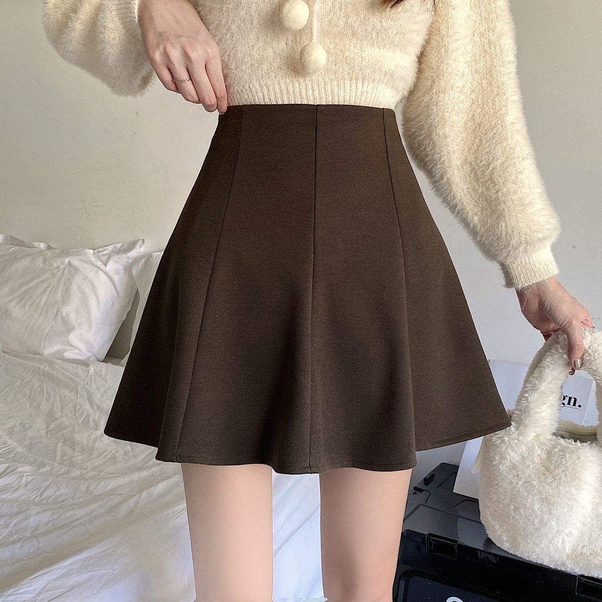 GraceChic GraceChic GraceChic Autumn Winter Plus Size Thickened European And American Style Half-length Women Small Woolen Ruffled Puffy A-line Short_voghion.com