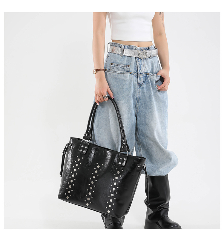 Trendy schoudertas met studs voor dames grote casual shopper_voghion.com