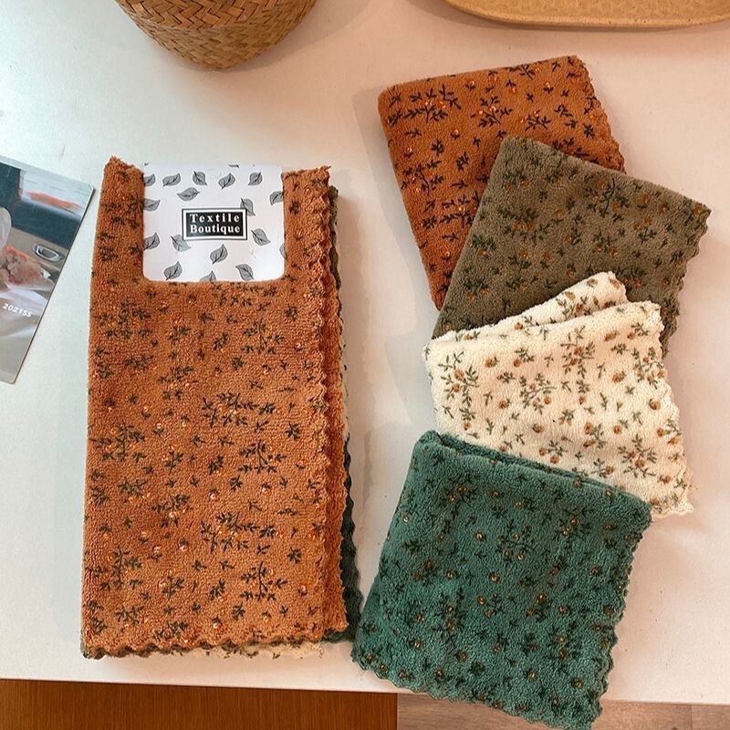 Printed Square Towels, 4 Pieces, Coral Fleece Kitchen Cleaning Cloths, Household Hand Towels, Absorbent Cleaning Thickened Dishwashing Towels Printed Square Towels, 4 Pieces, Coral Fleece Kitchen Cleaning Cloths, Household Hand Towels, Absorbent Cleaning Thickened Dishwashing Towels
